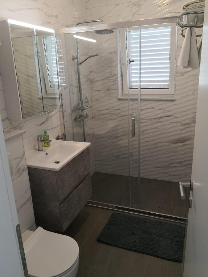 דוברובניק Two Bedroom Apartment With A Sea View & A Balcony מראה חיצוני תמונה