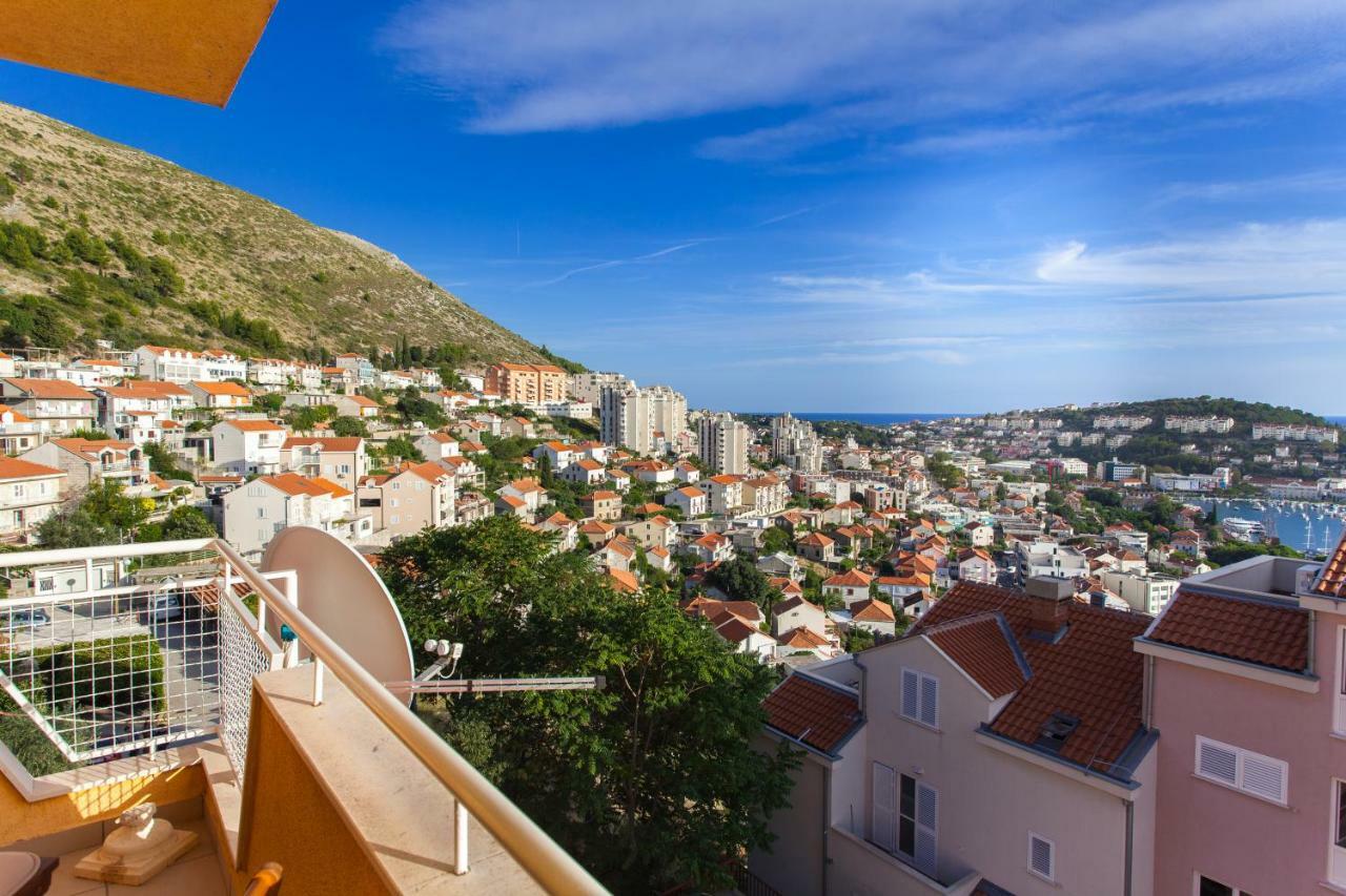 דוברובניק Two Bedroom Apartment With A Sea View & A Balcony מראה חיצוני תמונה